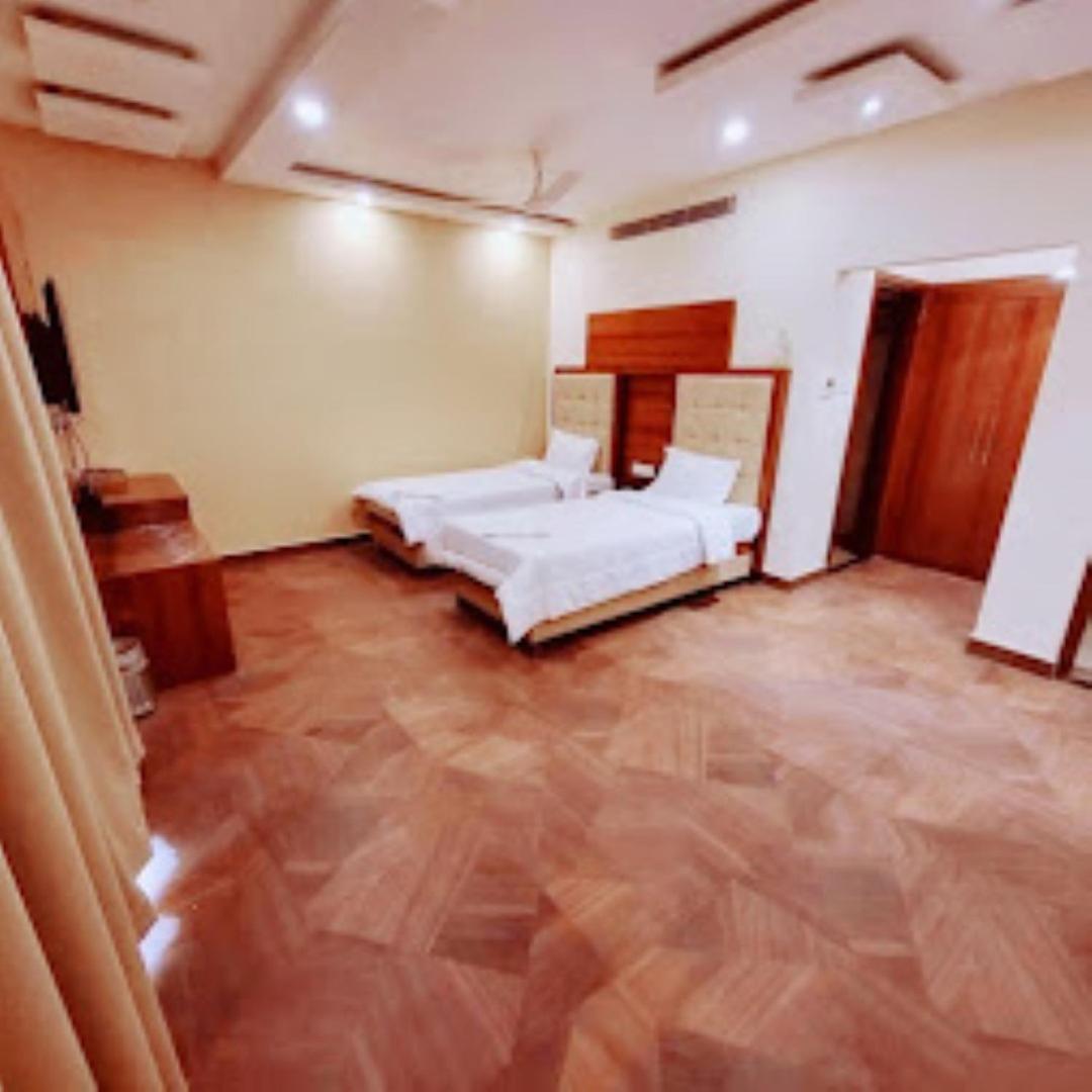 Mintella , Hotel 3*